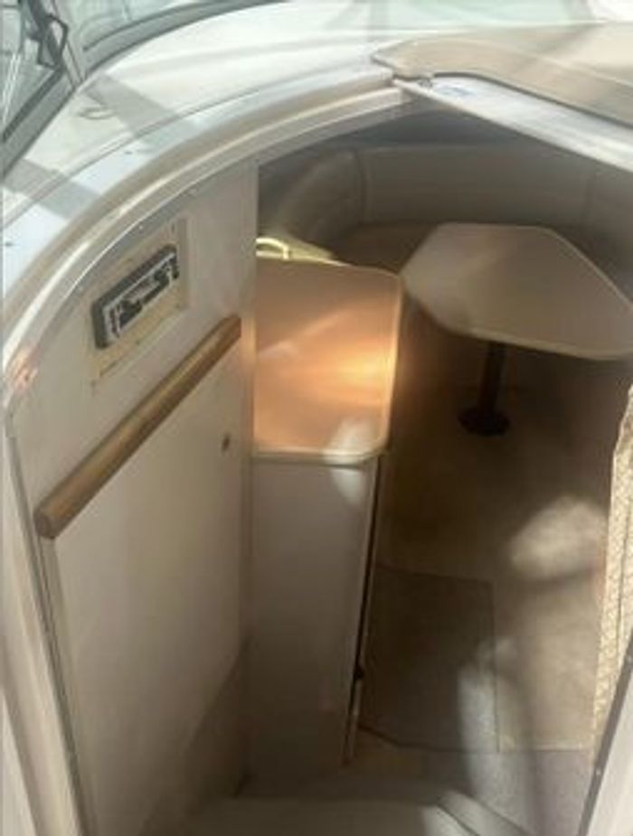 1998 Cruisers Yachts 3175 Photo 17 of 38