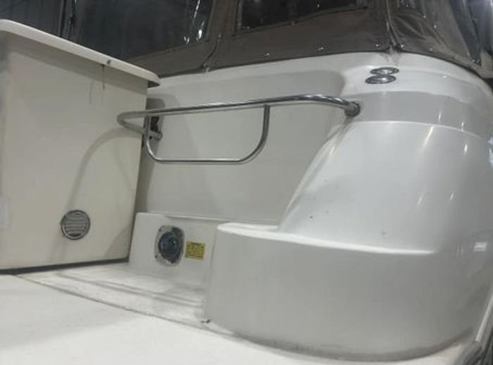 1998 Cruisers Yachts 3175 Photo 37 of 38