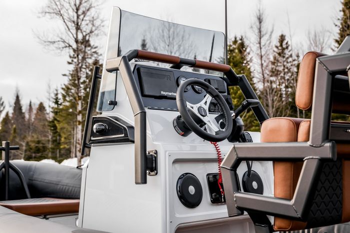 2027 Brig Navigator 20 Photo 21 of 49