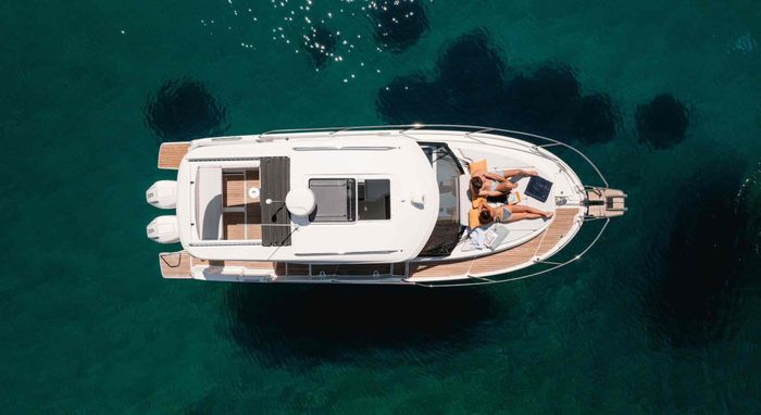 2026 Beneteau Antares 9 OB Photo 3 of 8