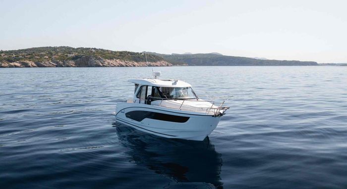 2026 Beneteau Antares 9 OB Photo 6 of 8