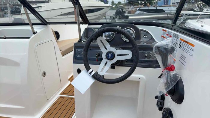 2026 Bayliner VR4OB Photo 7 sur 8