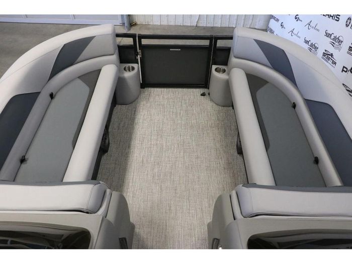 2025 Avalon VENTURE 2385 ELW 3 QUILLES + MERCURY 150 HP Photo 5 sur 18