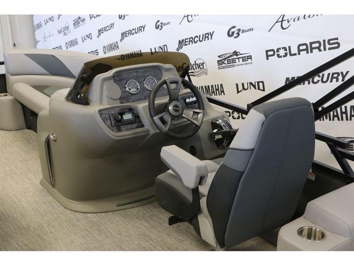 2025 Avalon VENTURE 2385 ELW 3 QUILLES + MERCURY 150 HP Photo 11 sur 18