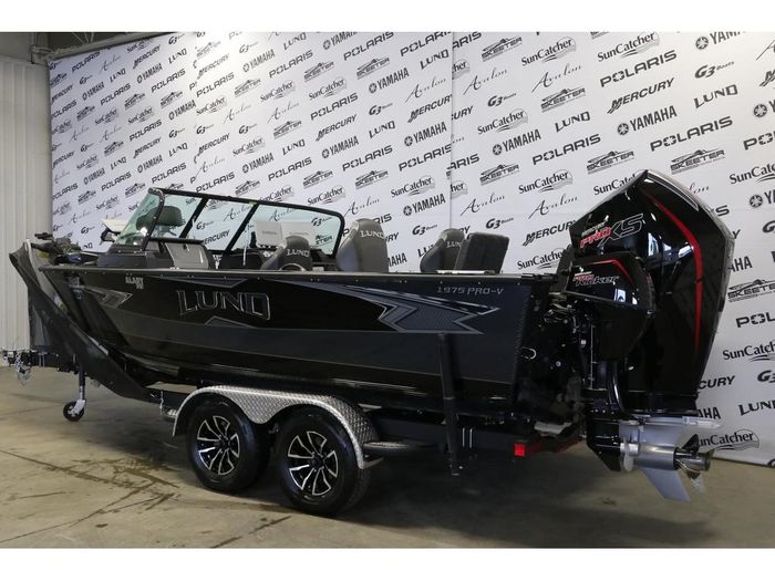 2026 Lund 1975 Pro-V Sport + MERCURY 225 HP & remorque Photo 3 sur 30