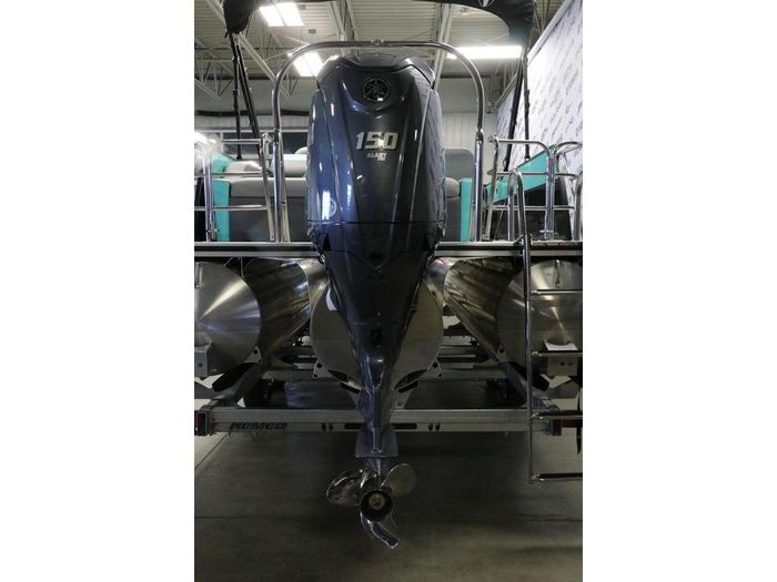 2023 Trifecta 24 UL CS + YAMAHA 150 HP Photo 17 sur 23