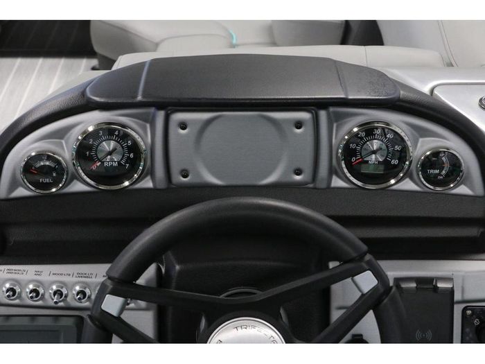 2023 Trifecta 24 UL CS + YAMAHA 150 HP Photo 14 sur 23
