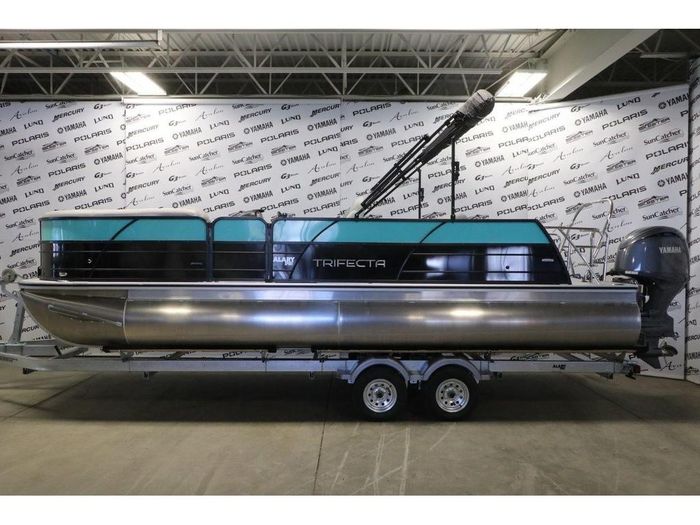 2023 Trifecta 24 UL CS + YAMAHA 150 HP Photo 3 sur 23