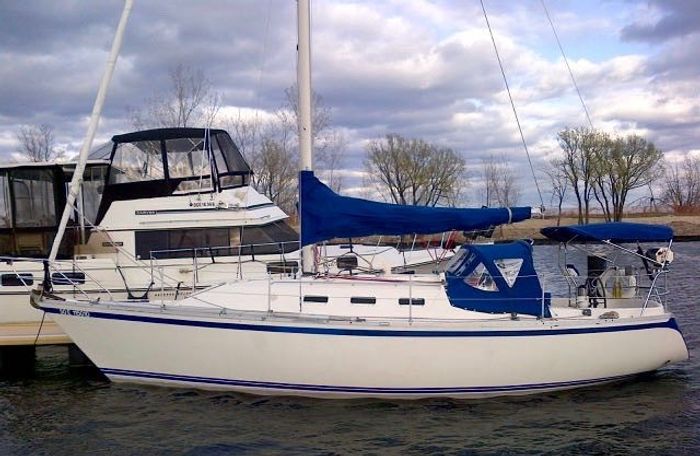 1984 CS Yachts 33 Photo 2 of 13