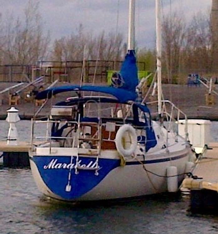 1984 CS Yachts 33 Photo 3 of 13