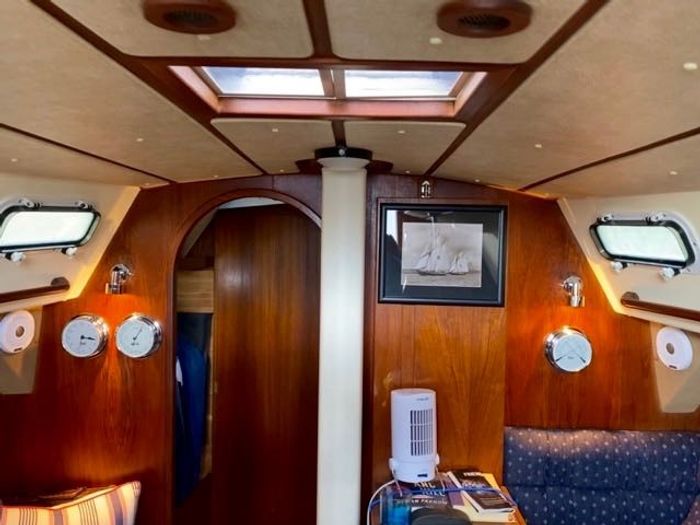 1984 CS Yachts 33 Photo 11 of 13
