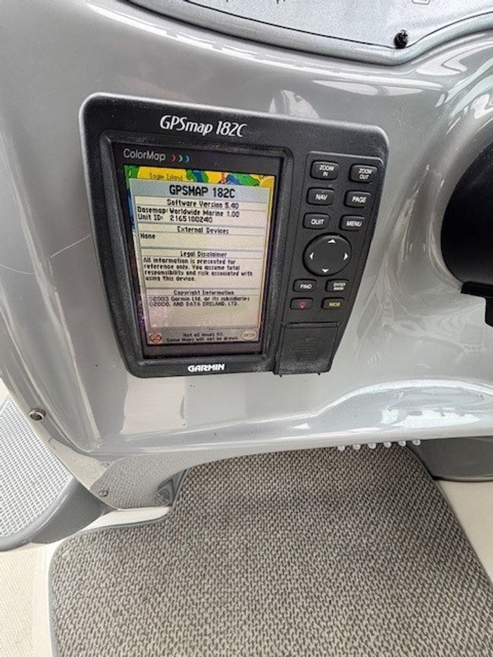 2004 Maxum 2500 SE Photo 10 sur 29