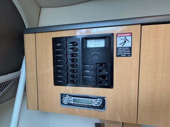 2004 Maxum 2500 SE Photo 18 sur 29