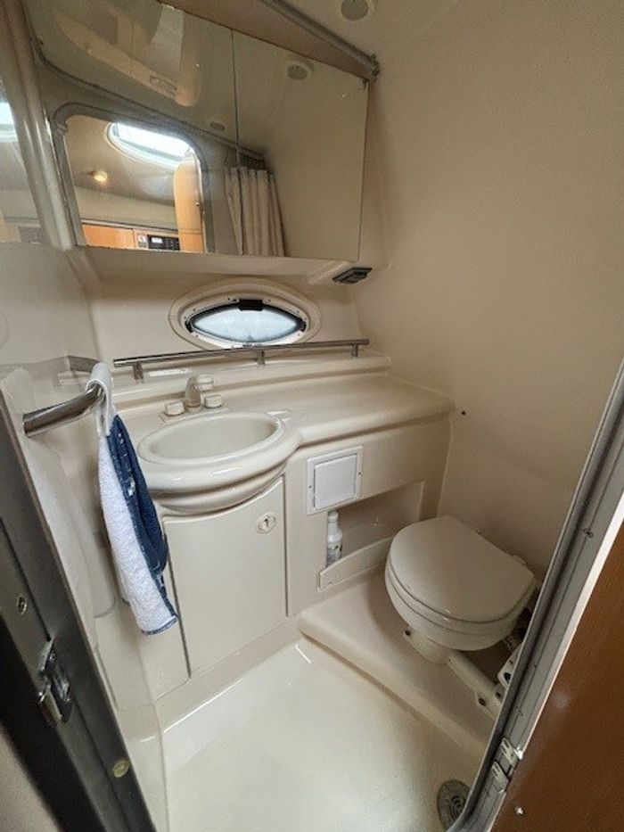 2004 Maxum 2500 SE Photo 21 sur 29