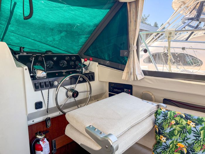 1994 Carver 320 Voyager Photo 27 sur 29