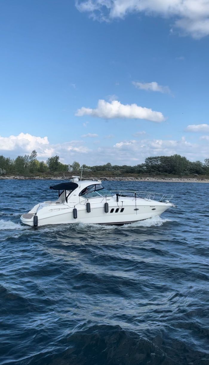 2012 Sea Ray 390 Photo 2 of 42