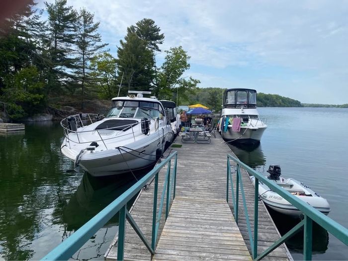 2012 Sea Ray 390 Photo 7 of 42