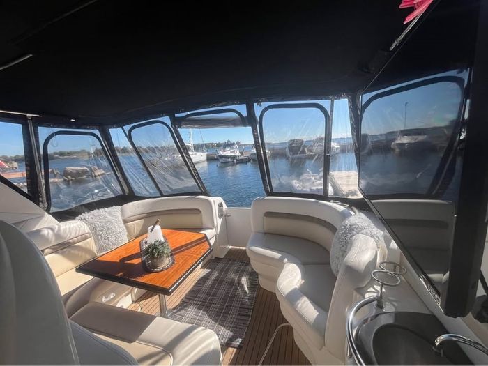 2012 Sea Ray 390 Photo 19 of 42