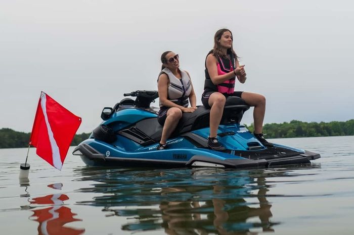 2026 Yamaha FX Cruiser SVHO Lagoon Blue Photo 8 of 12