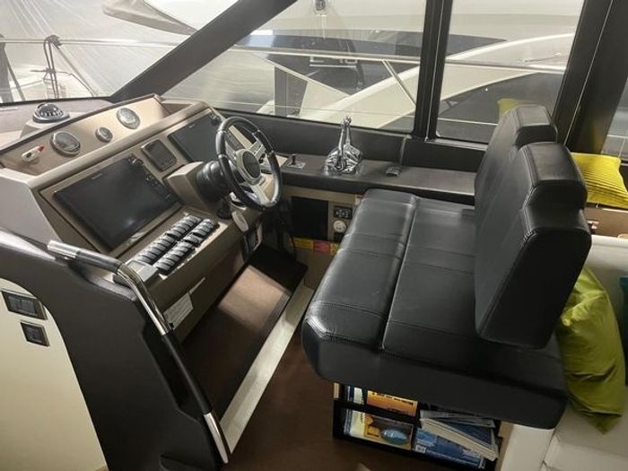 2017 Prestige Yacht 560 Fly Sedan Cruiser Photo 15 of 24