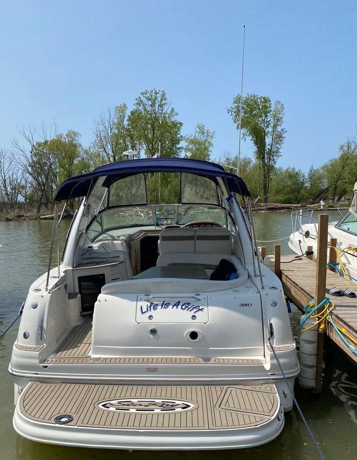2005 Sea Ray 320 Sundancer Photo 3 of 24