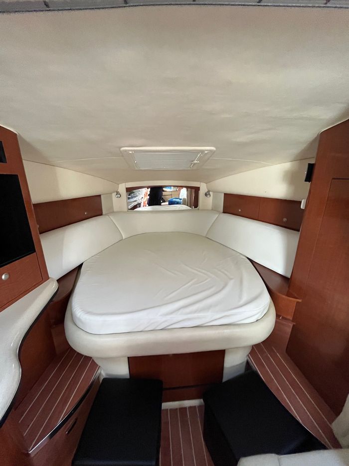 2005 Sea Ray 320 Sundancer Photo 24 of 24