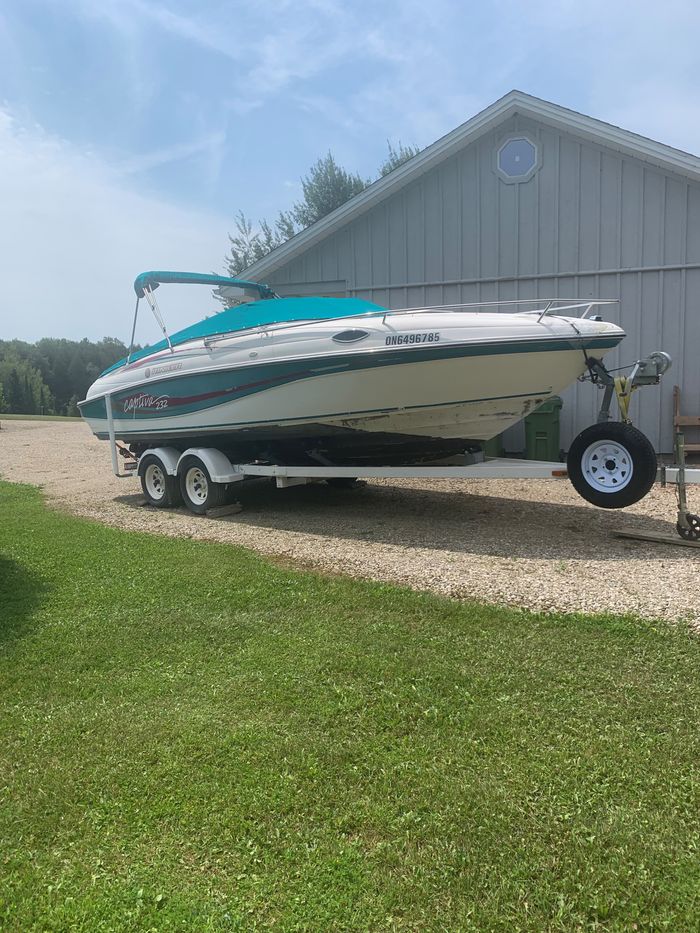 1995 Rinker Captiva 232 Photo 1 of 8