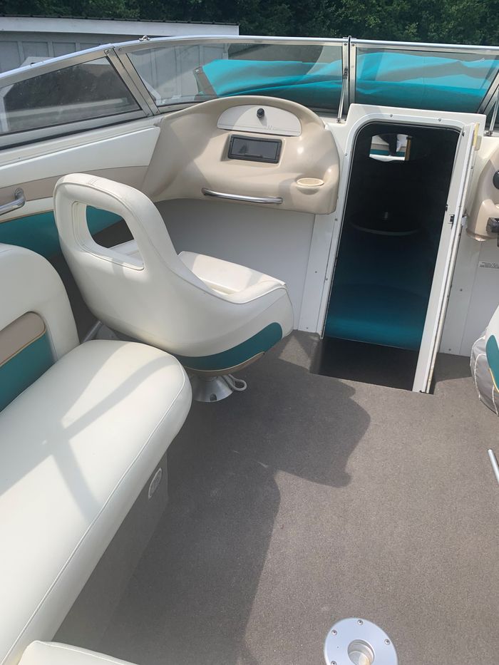 1995 Rinker Captiva 232 Photo 4 of 8