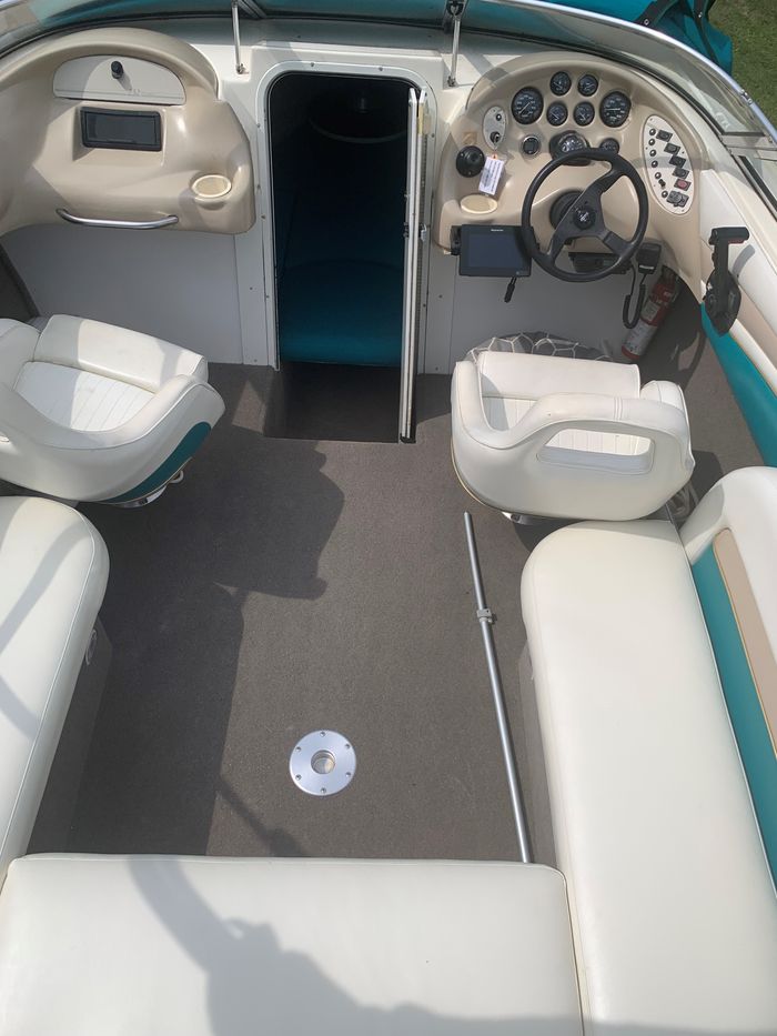 1995 Rinker Captiva 232 Photo 8 of 8