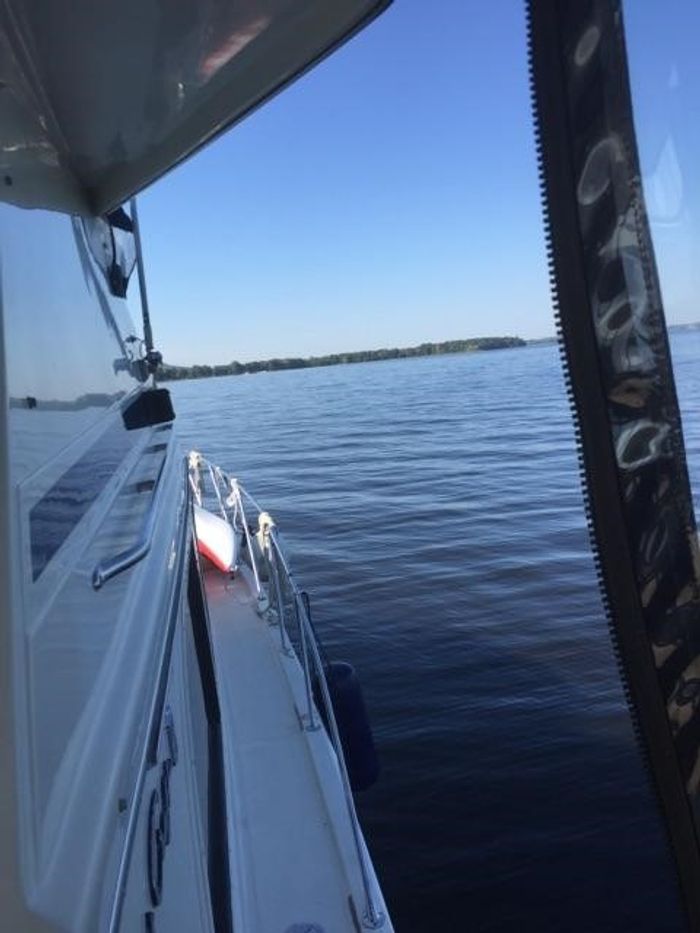 1986 Chris-Craft Catalina 426 Photo 2 of 16