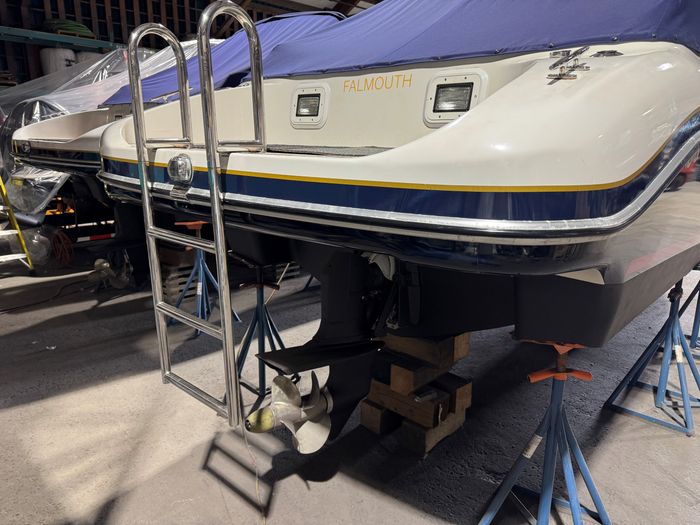 1998 CraigCraft Marine Launch Photo 5 of 28