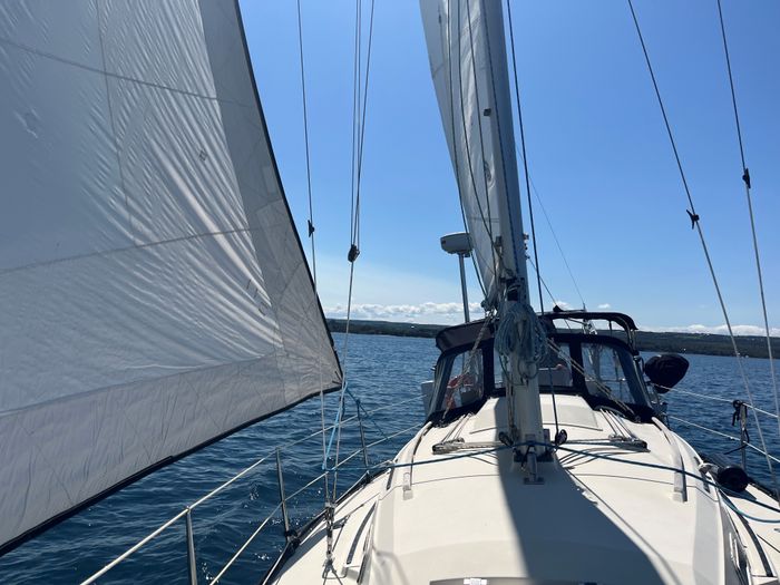 1987 Mirage 32 Sloop Photo 11 of 14
