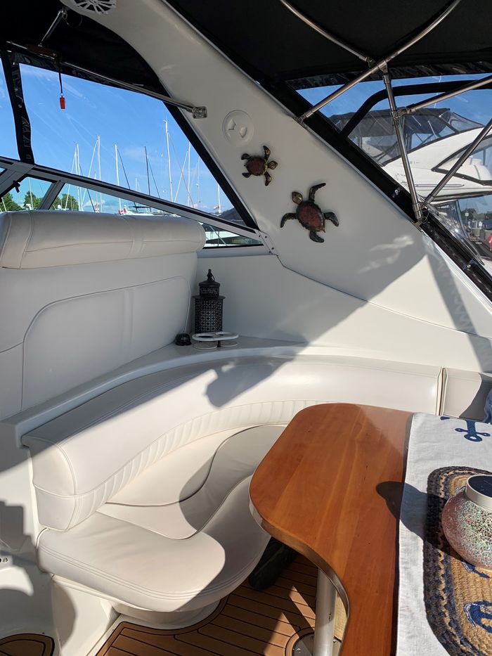 2001 Cruisers Yachts 3870 express cruiser Photo 14 of 22