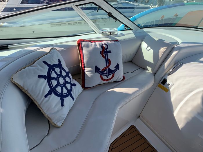 2001 Cruisers Yachts 3870 express cruiser Photo 15 of 22