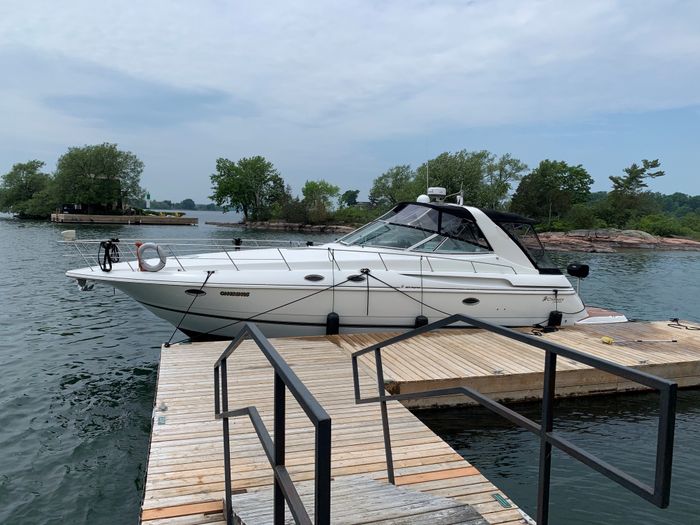 2001 Cruisers Yachts 3870 express cruiser Photo 21 of 22