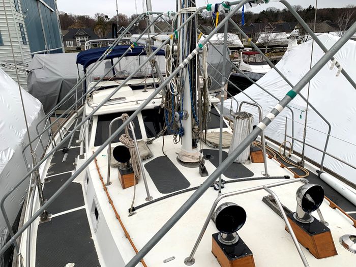 C&C Landfall 48 1982 Used Boat for Sale in Hamilton, Ontario ...