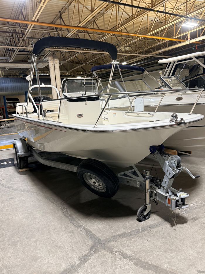 2026 Boston Whaler 170 Montauk Photo 1 of 6