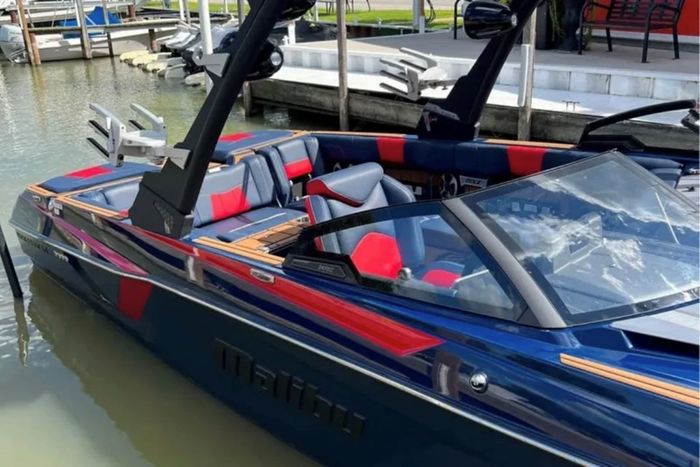 2021 Malibu 24 MXZ Wakesetter Photo 9 of 14
