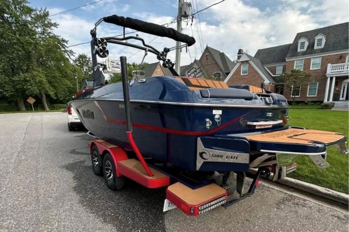 2021 Malibu 24 MXZ Wakesetter Photo 12 of 14
