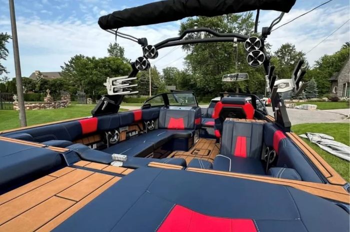 2021 Malibu 24 MXZ Wakesetter Photo 13 of 14