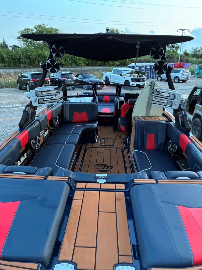 2021 Malibu 24 MXZ Wakesetter Photo 5 of 14