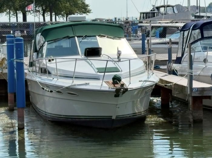 1989 Sea Ray 340 Express Cruiser Photo 2 sur 26