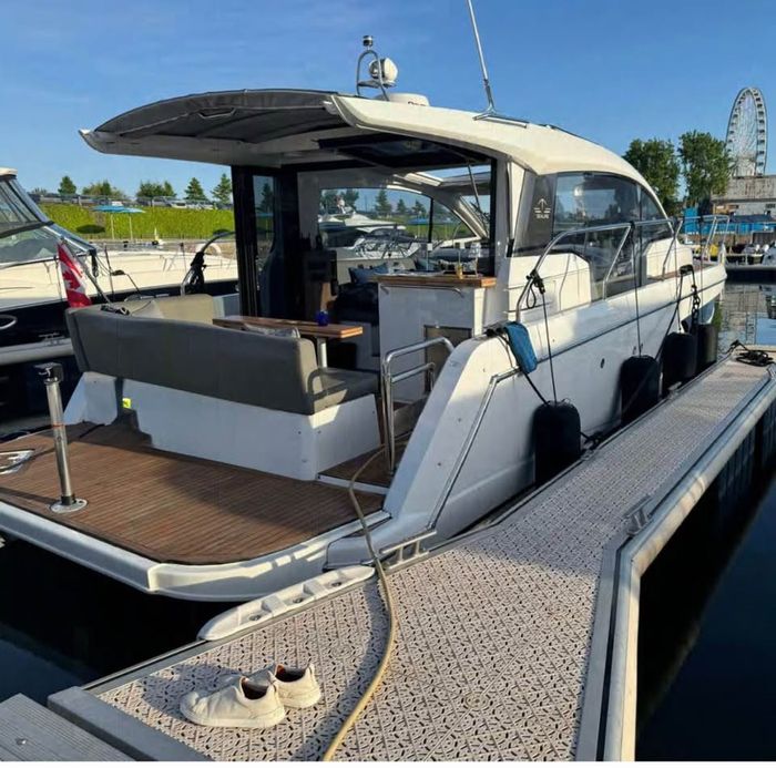 2018 Sealine C330 Photo 3 sur 14