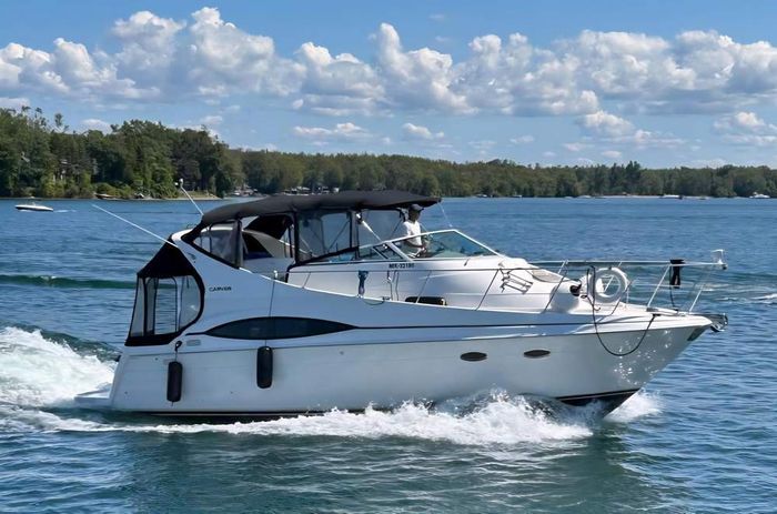 1998 Carver 350 Mariner Photo 1 of 25