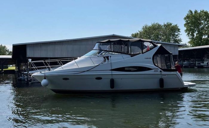 1998 Carver 350 Mariner Photo 4 of 25