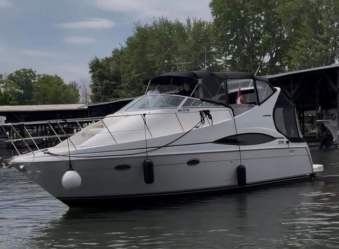 1998 Carver 350 Mariner Photo 3 of 25