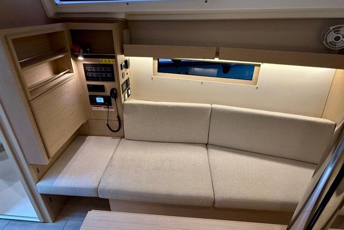 2023 Beneteau Oceanis 34.1 Photo 17 sur 27