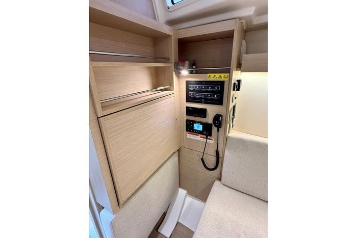 2023 Beneteau Oceanis 34.1 Photo 18 sur 27