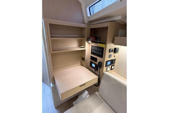2023 Beneteau Oceanis 34.1 Photo 20 sur 27