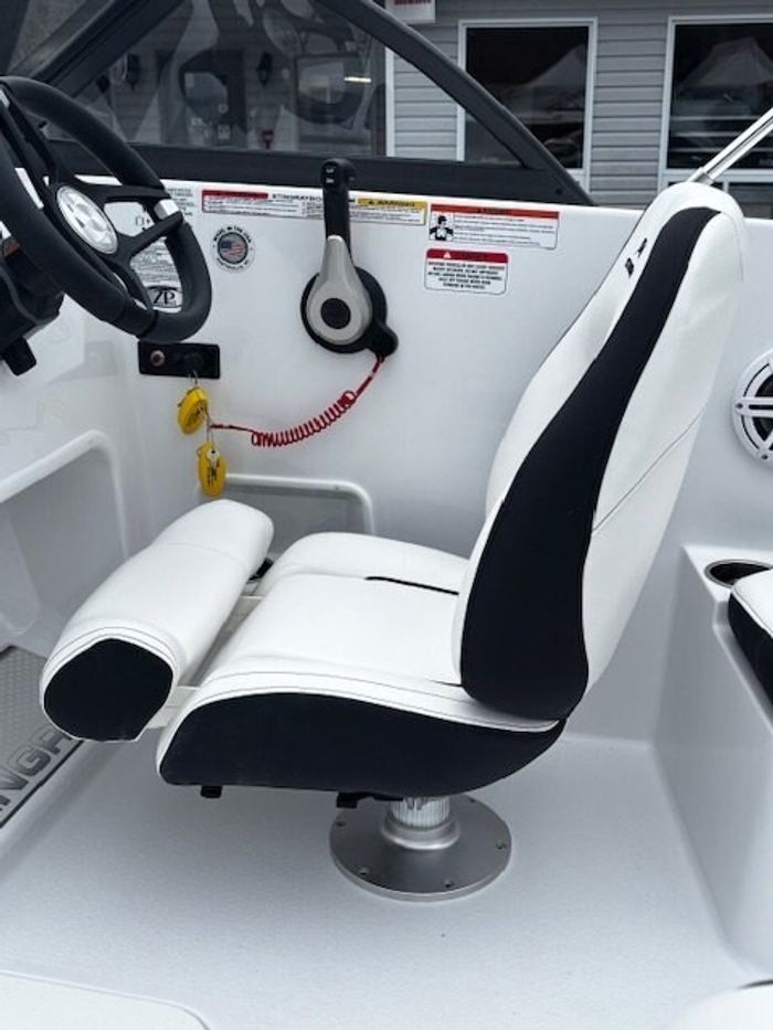 2026 Stingray 172DC Photo 8 sur 13